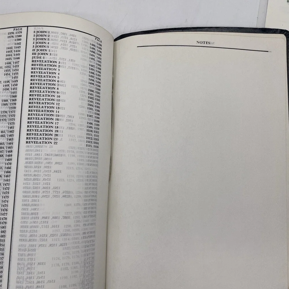 The New Chronological Bible KJV Large Print 1980 E.E. Gaddy & Assoc. Black Cover